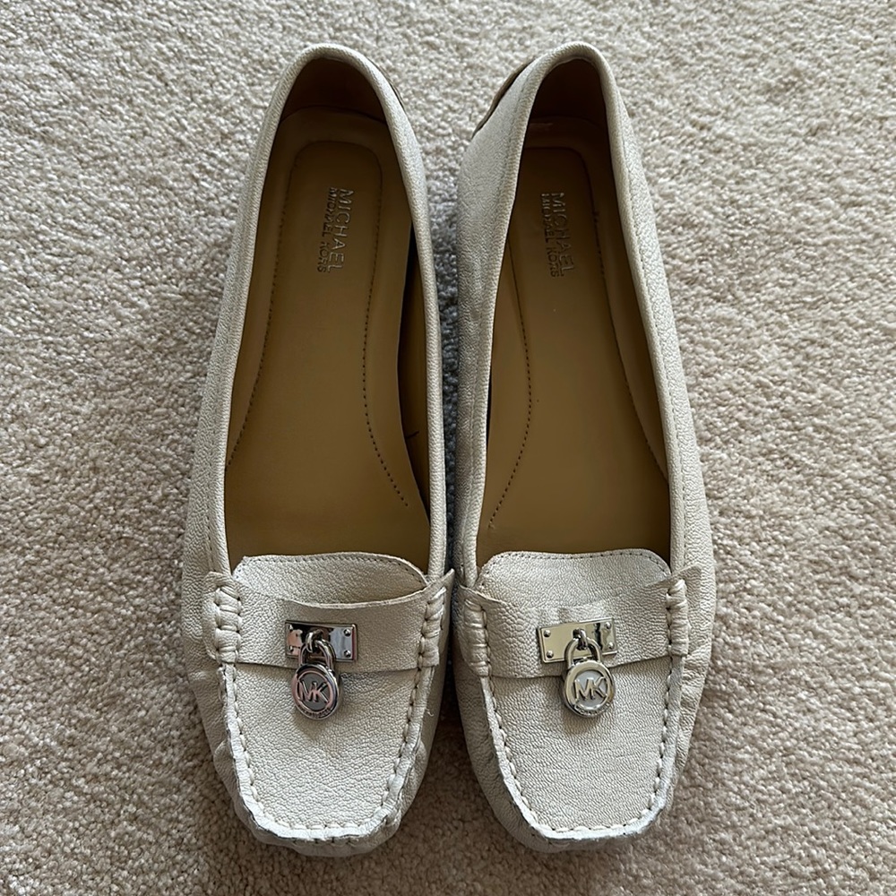 Michael Kors Cream Leather Loafer Size 10